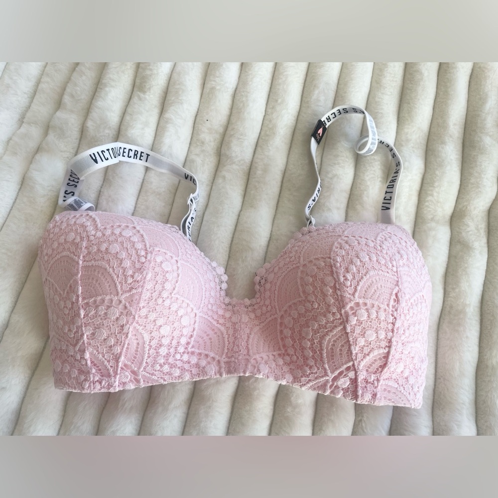 NWT Victoria's Secret baby pink crochet lace wireless light lined Bra 34D
